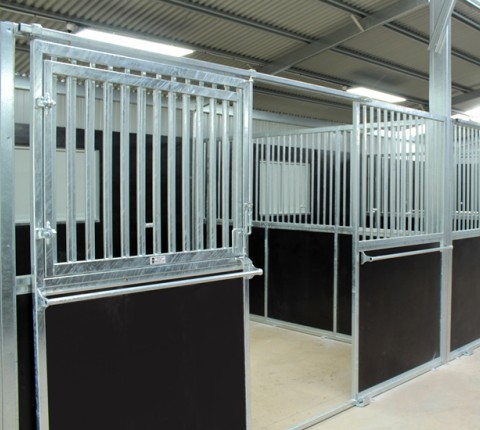 Stable stall sliding doors